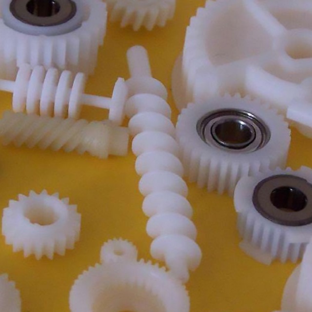 提高塑料的耐磨性，选择什么填充物好呢？